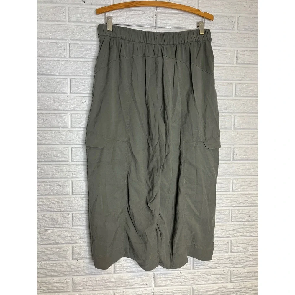 Lululemon Metropolis maven high‎ rise crop pants cargo women's size 10 casual